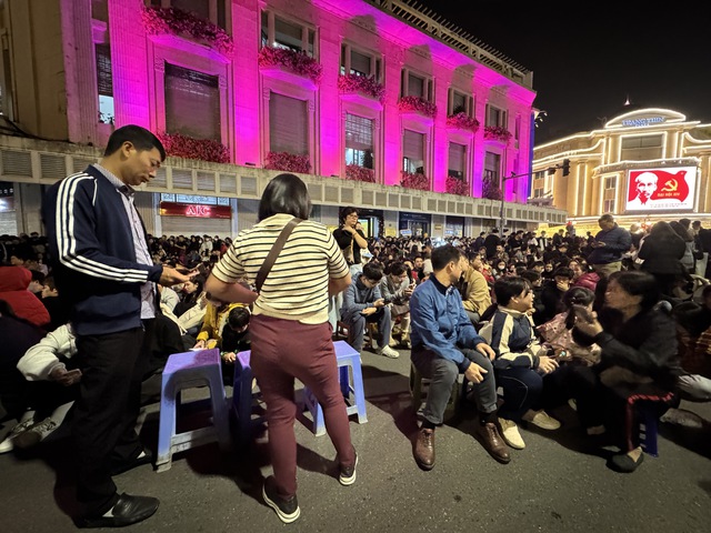 Ph&aacute;o hoa rực s&aacute;ng bầu trời, ch&agrave;o 2026!- Ảnh 24.