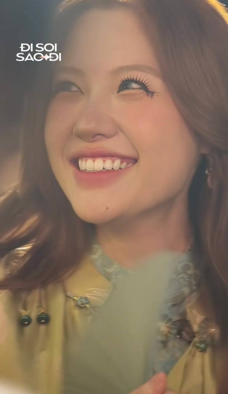 Uyển &Acirc;n g&acirc;y ấn tượng với nhan sắc nổi bật D&ugrave; gặp sự cố makeup tại sự kiện - Ảnh 1.