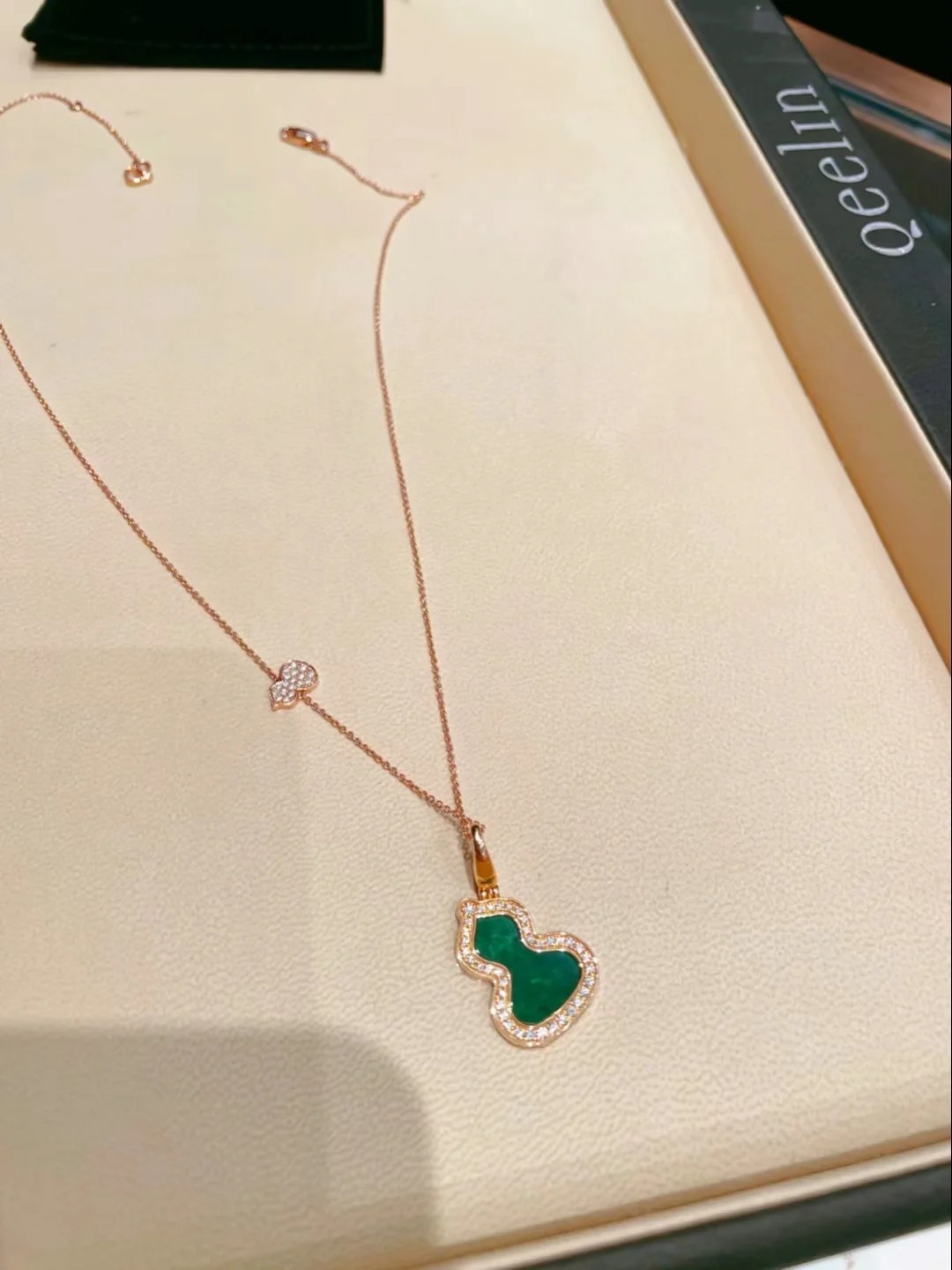 Hồ l&ocirc; phong thủy: Bảo vật h&uacute;t lộc mang lại ph&uacute;c kh&iacute; cho kh&ocirc;ng gian sống - Ảnh 10.