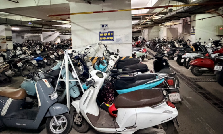 Cấm gửi xe điện tại chung cư HH Linh Đàm: Luật sư lên tiếng về an toàn và pháp lý - Ảnh 1. Cấm gửi xe điện tại chung cư HH Linh Đàm: Luật sư lên tiếng về an toàn và pháp lý - Ảnh 1.