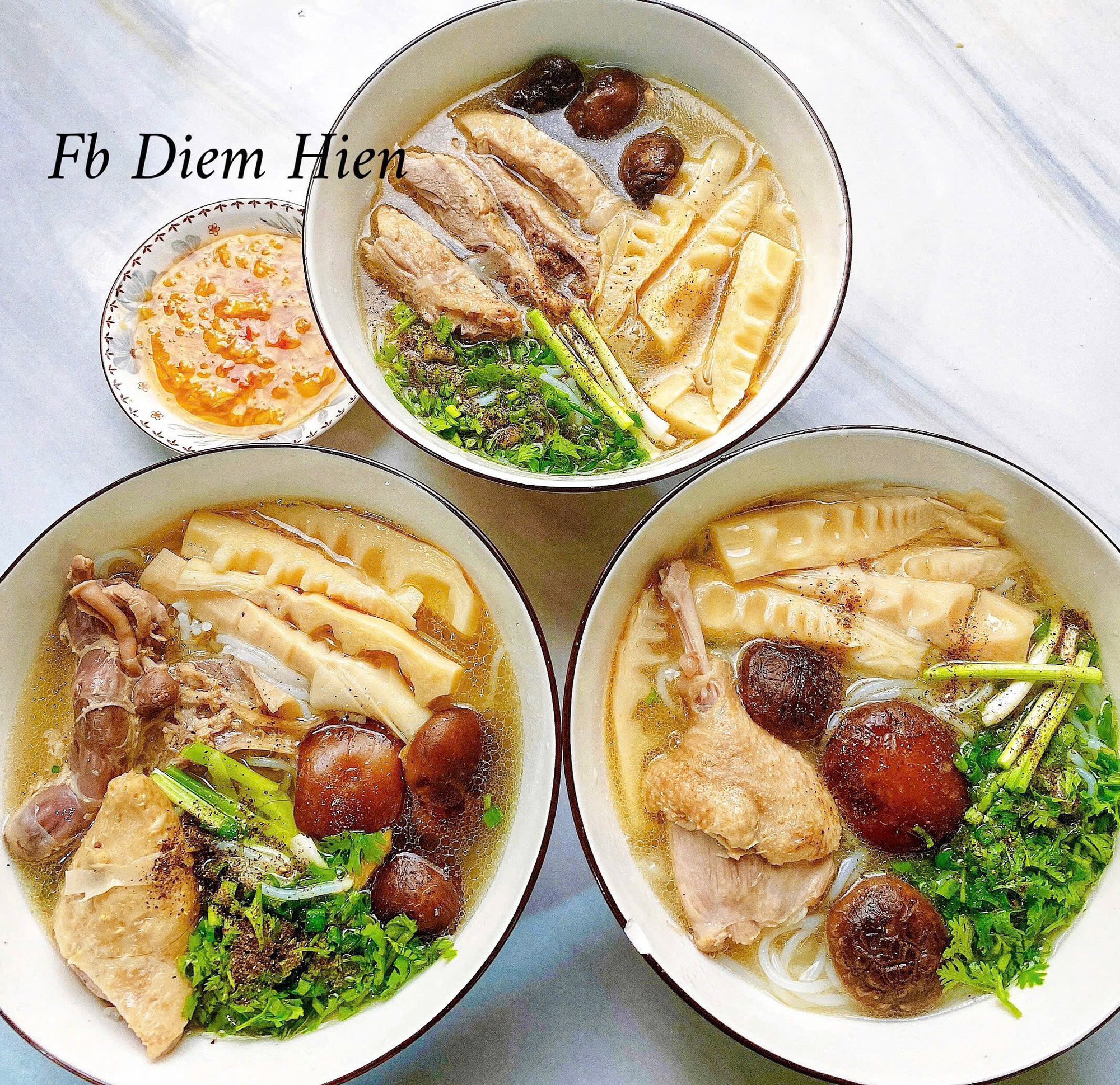 Quán ăn sáng mini đậm chất miền Tây của mẹ 2 con khiến ai cũng phải Quán ăn sáng mini đậm chất miền Tây của mẹ 2 con khiến ai cũng phải