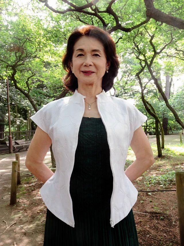 Đến tuổi 60 mới biết: 7 thói quen này đã âm thầm phá nát tiền hưu trí - Ảnh 1.