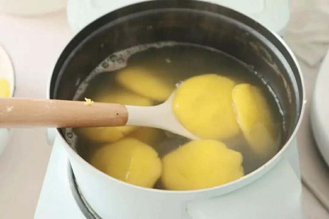 Nhất định nên thử cách nấu bí đỏ độc đáo này cả gia đình sẽ cực thích! - Ảnh 4.