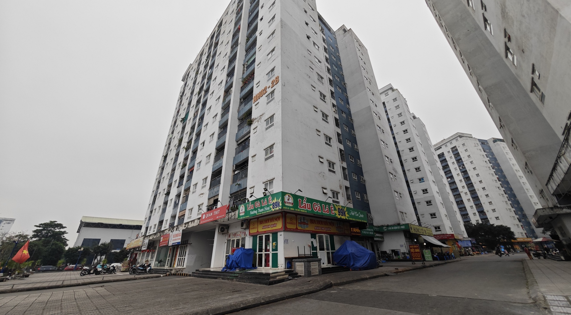 Nổ bình gas mini tại quán lẩu ở Hà Nội khiến cô gái bị thương - Ảnh 3.