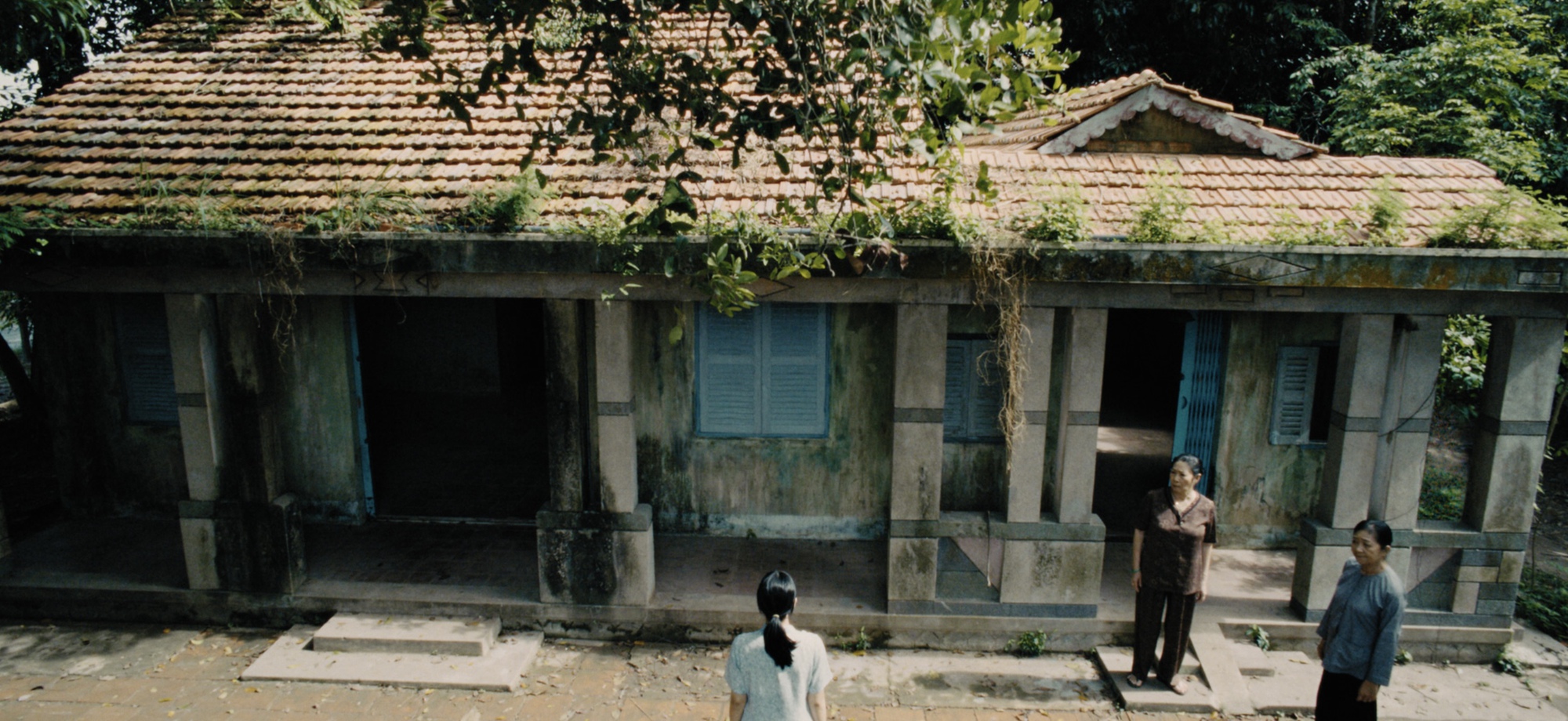 Hậu trường Bộ phim nhà Hai Chủ: Câu chuyện rùng rợn từ việc mua nhà giá rẻ - Ảnh 1.