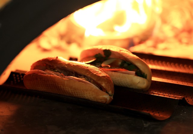 Món ăn đường phố Việt Nam lọt top ngon nhất thế giới giá chỉ 15.000 Đồng - Ảnh 7. Món ăn đường phố Việt Nam lọt top ngon nhất thế giới giá chỉ 15.000 Đồng - Ảnh 7.