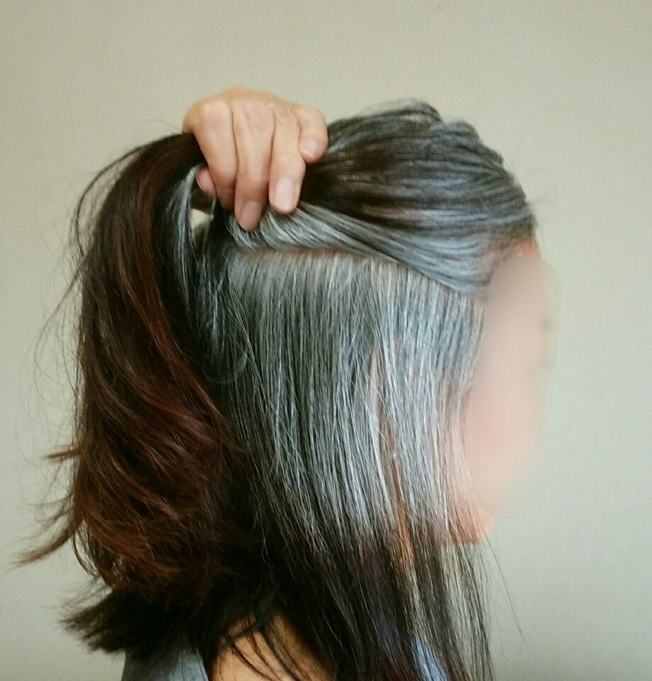 Cách chăm sóc tóc bạc cho phụ nữ trung niên: Làm sao để luôn bóng đẹp và không khô xơ, ngả vàng?- Ảnh 4. Cách chăm sóc tóc bạc cho phụ nữ trung niên: Làm sao để luôn bóng đẹp và không khô xơ, ngả vàng?- Ảnh 4.