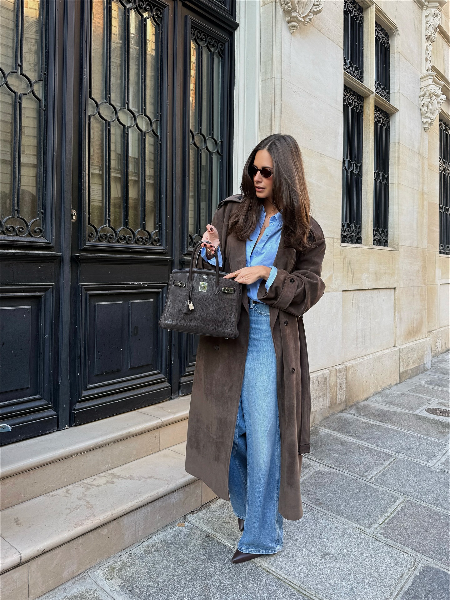 5 Mẫu giày giúp nâng tầm phong cách thời trang Pháp cho quần jeans Sành điệu - Ảnh 12. 5 Mẫu giày giúp nâng tầm phong cách thời trang Pháp cho quần jeans Sành điệu - Ảnh 12.