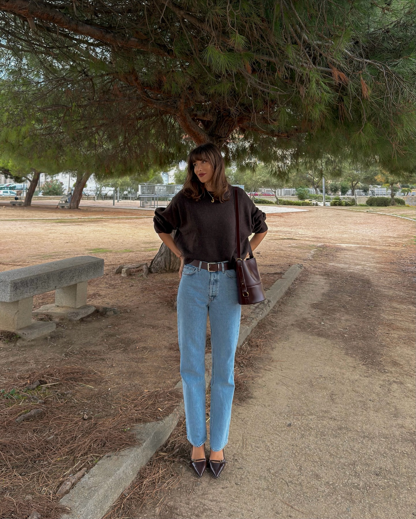 5 Mẫu giày giúp nâng tầm phong cách thời trang Pháp cho quần jeans Sành điệu - Ảnh 14. 5 Mẫu giày giúp nâng tầm phong cách thời trang Pháp cho quần jeans Sành điệu - Ảnh 14.