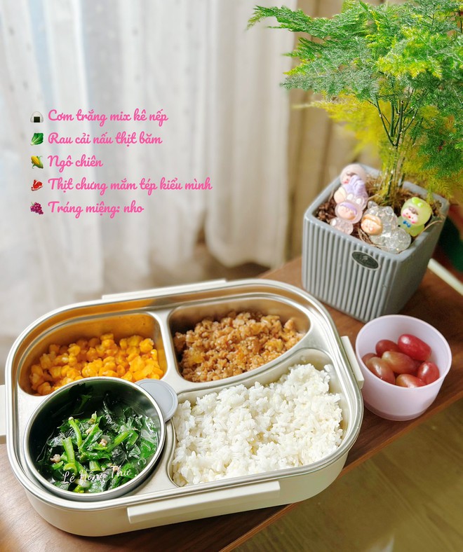 2 em bé hôm nào cũng háo hức, mong đợi đến giờ nghỉ trưa để khám phá bí mật 