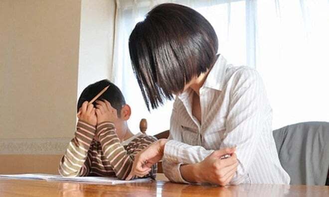 Từ 15/12, cha mẹ cưỡng ép con cái học quá sức có thể bị phạt 10 triệu đồng - Ảnh 1.