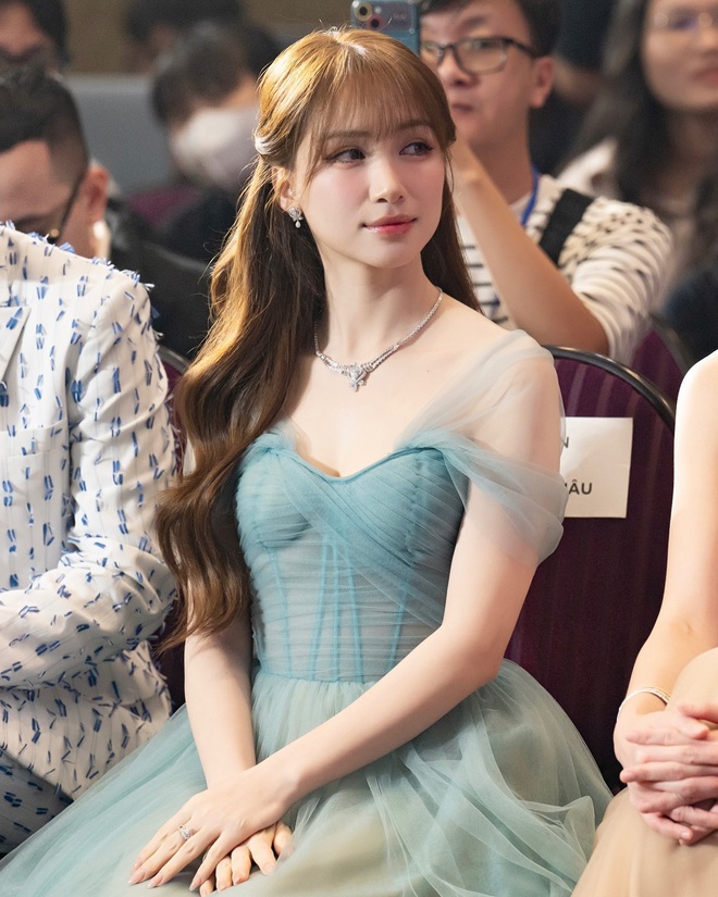 Hòa Minzy đầu tư kĩ cho một màn hở bạo- Ảnh 9.