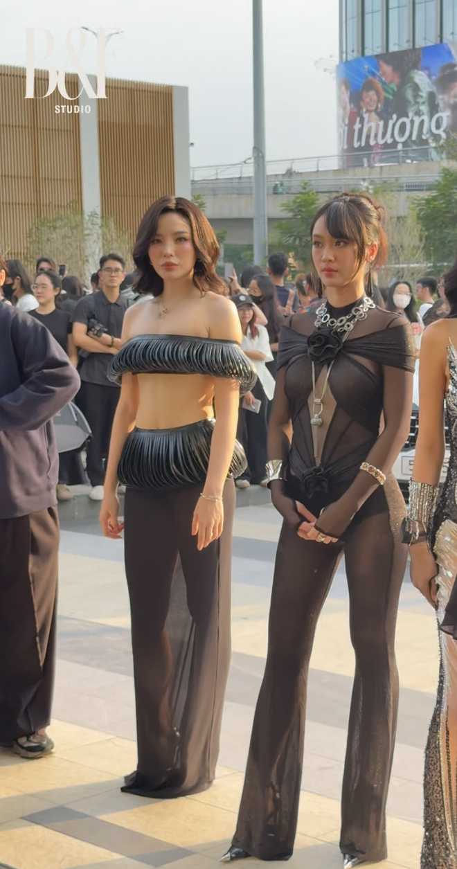 Kỳ Duyên quá lộng lẫy nhưng khó bước tiếp- Ảnh 6. Kỳ Duyên quá lộng lẫy nhưng khó bước tiếp- Ảnh 6.
