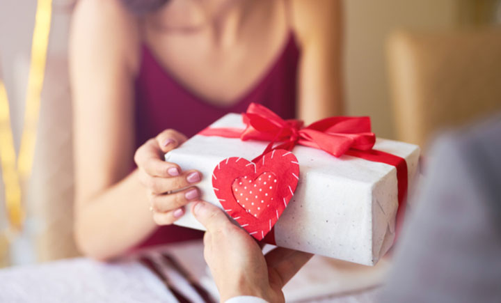 Bất ngờ nhận được quà sinh nhật 20 triệu, tôi ngã ngửa khi biết người gửi- Ảnh 1.