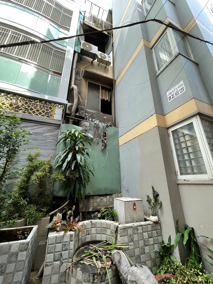 Vụ cháy quán lẩu bún ốc tại TPHCM cướp đi sinh mạng 4 người thương tâm - Ảnh 3. Vụ cháy quán lẩu bún ốc tại TPHCM cướp đi sinh mạng 4 người thương tâm - Ảnh 3.