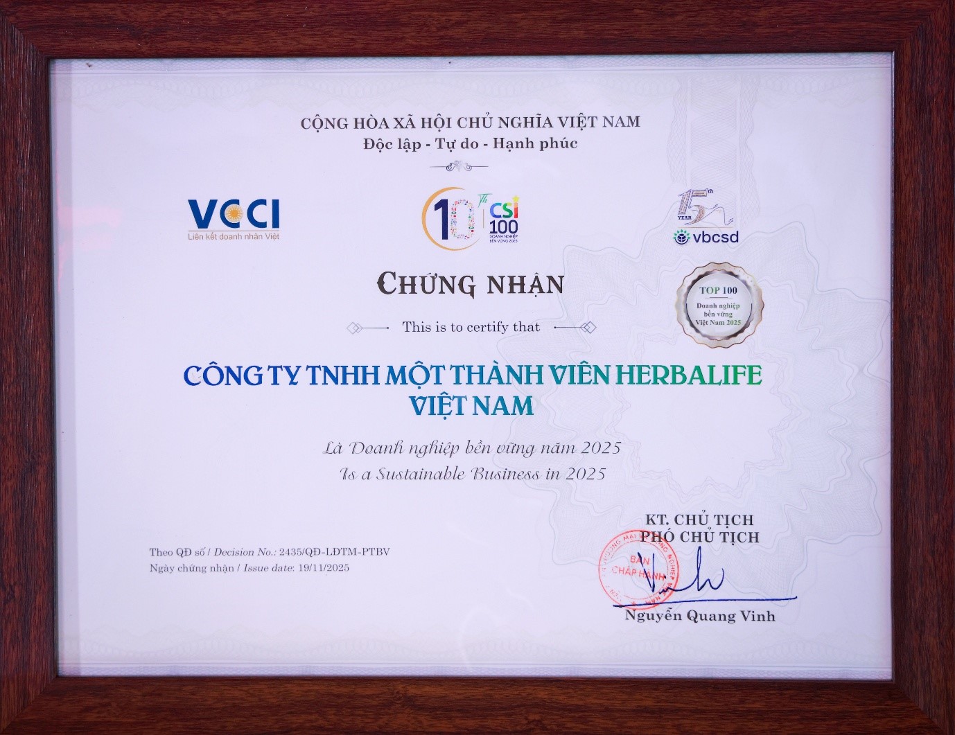 Herbalife Việt Nam được Liên đoàn Thương mại và Công nghiệp Việt Nam vinh danh Top 100 Doanh Nghiệp Bền Vững Việt Nam 2025- Ảnh 3.
