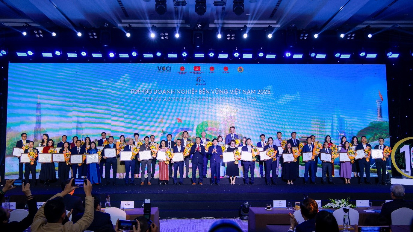 Herbalife Việt Nam được Liên đoàn Thương mại và Công nghiệp Việt Nam vinh danh Top 100 Doanh Nghiệp Bền Vững Việt Nam 2025- Ảnh 4.