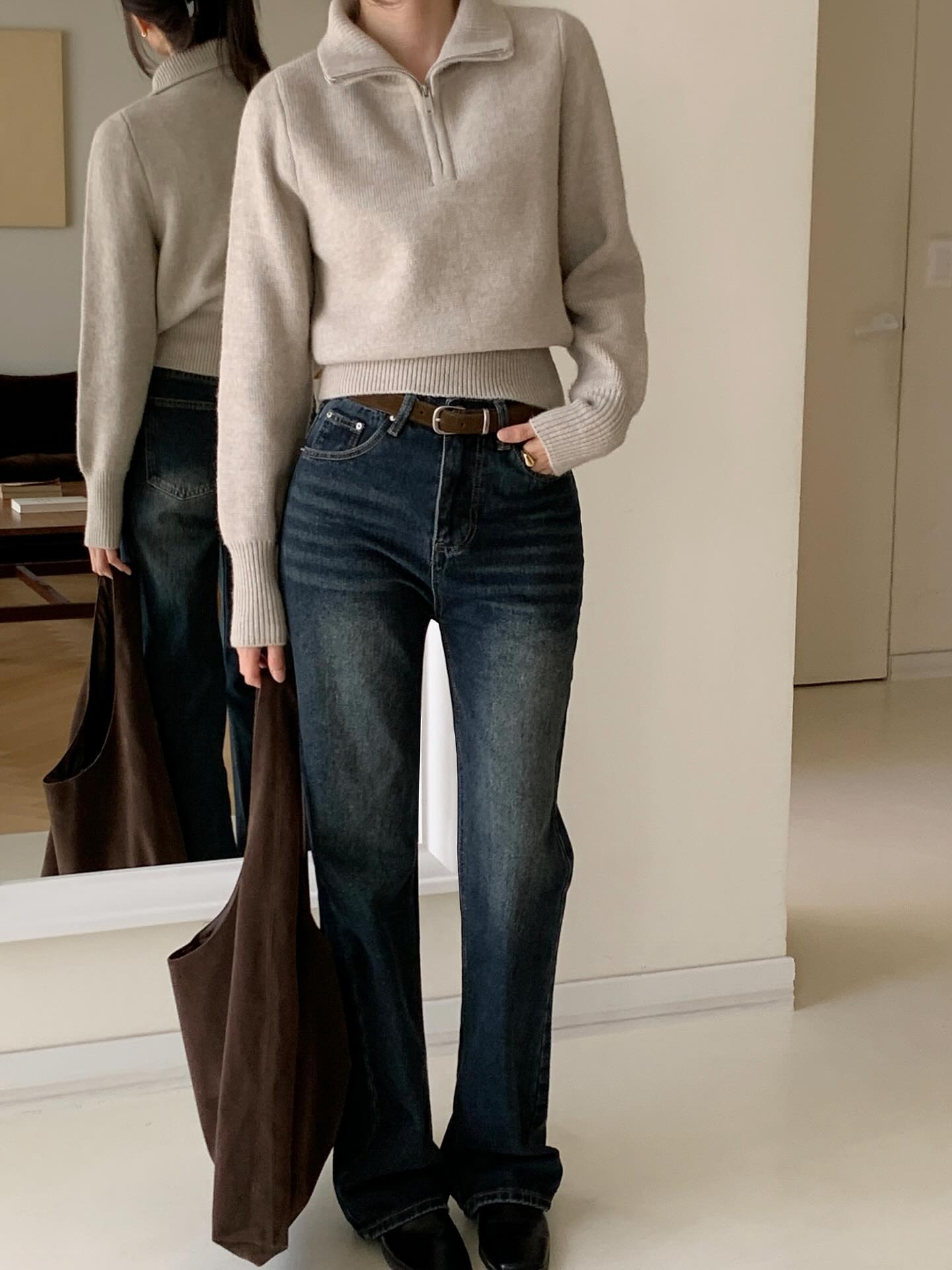 4 Cách mặc áo len đơn giản mà sành điệu của Phụ nữ Hàn Quốc - Ảnh 15. 4 Cách mặc áo len đơn giản mà sành điệu của Phụ nữ Hàn Quốc - Ảnh 15.