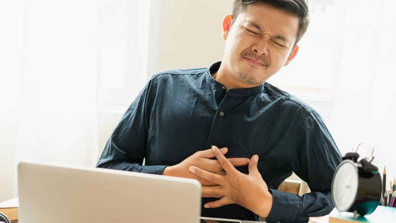 Một huấn luyện viên thể hình bị ung thư phổi dù chăm tập thể dục mỗi ngày: Hóa ra các thói quen của anh là thứ khiến khối u phát triển dữ dội- Ảnh 3.