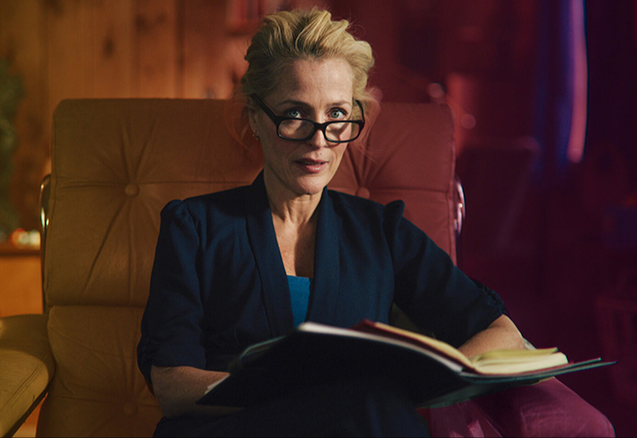 Xem phim Sex Education, tôi hoang mang tột độ khi nhớ lại phản ứng của con trai trên mâm cơm- Ảnh 1. Xem phim Sex Education, tôi hoang mang tột độ khi nhớ lại phản ứng của con trai trên mâm cơm- Ảnh 1.