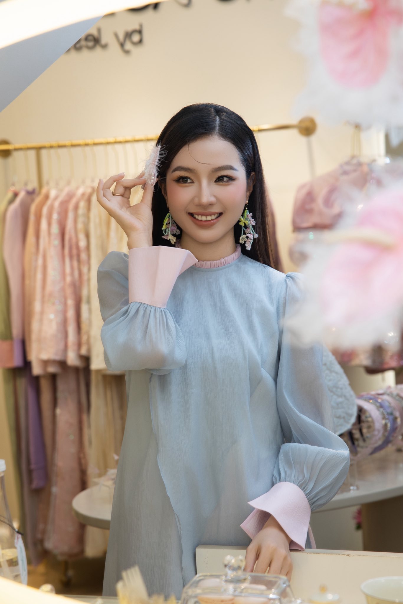 Hậu trường Bích Ngọc: Nữ diễn viên nổi bật nhất Vbiz 2025 với 6 phim hot - Ảnh 10. Hậu trường Bích Ngọc: Nữ diễn viên nổi bật nhất Vbiz 2025 với 6 phim hot - Ảnh 10.