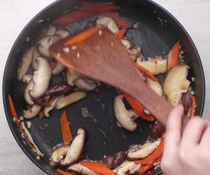 Cần tây: Món ngon giúp làm sạch mạch máu và ngăn ngừa đột qụy hiệu quả - Ảnh 10. Cần tây: Món ngon giúp làm sạch mạch máu và ngăn ngừa đột qụy hiệu quả - Ảnh 10.