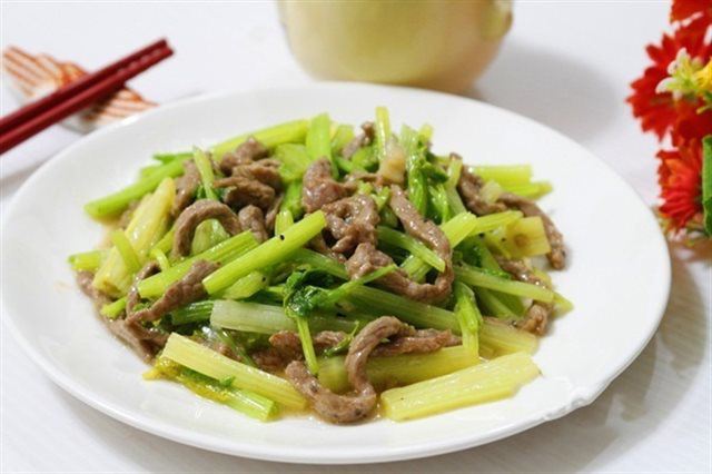 Cần tây: Món ngon giúp làm sạch mạch máu và ngăn ngừa đột qụy hiệu quả - Ảnh 17. Cần tây: Món ngon giúp làm sạch mạch máu và ngăn ngừa đột qụy hiệu quả - Ảnh 17.