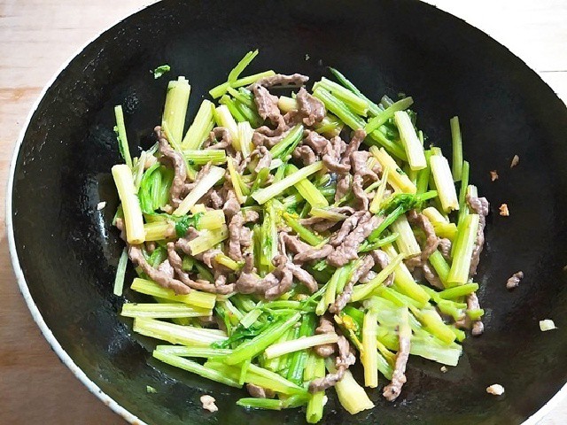 Cần tây: Món ngon giúp làm sạch mạch máu và ngăn ngừa đột qụy hiệu quả - Ảnh 16. Cần tây: Món ngon giúp làm sạch mạch máu và ngăn ngừa đột qụy hiệu quả - Ảnh 16.