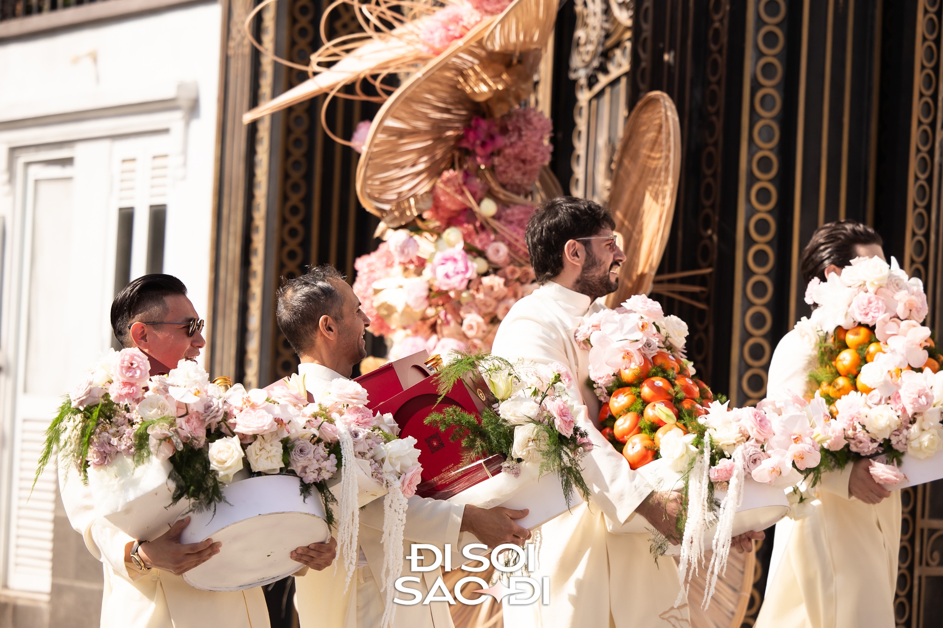 Đám cưới Tiên Nguyễn: Hôn lễ sang trọng và an ninh thắt chặt tại biệt thự - Ảnh 18. Đám cưới Tiên Nguyễn: Hôn lễ sang trọng và an ninh thắt chặt tại biệt thự - Ảnh 18.