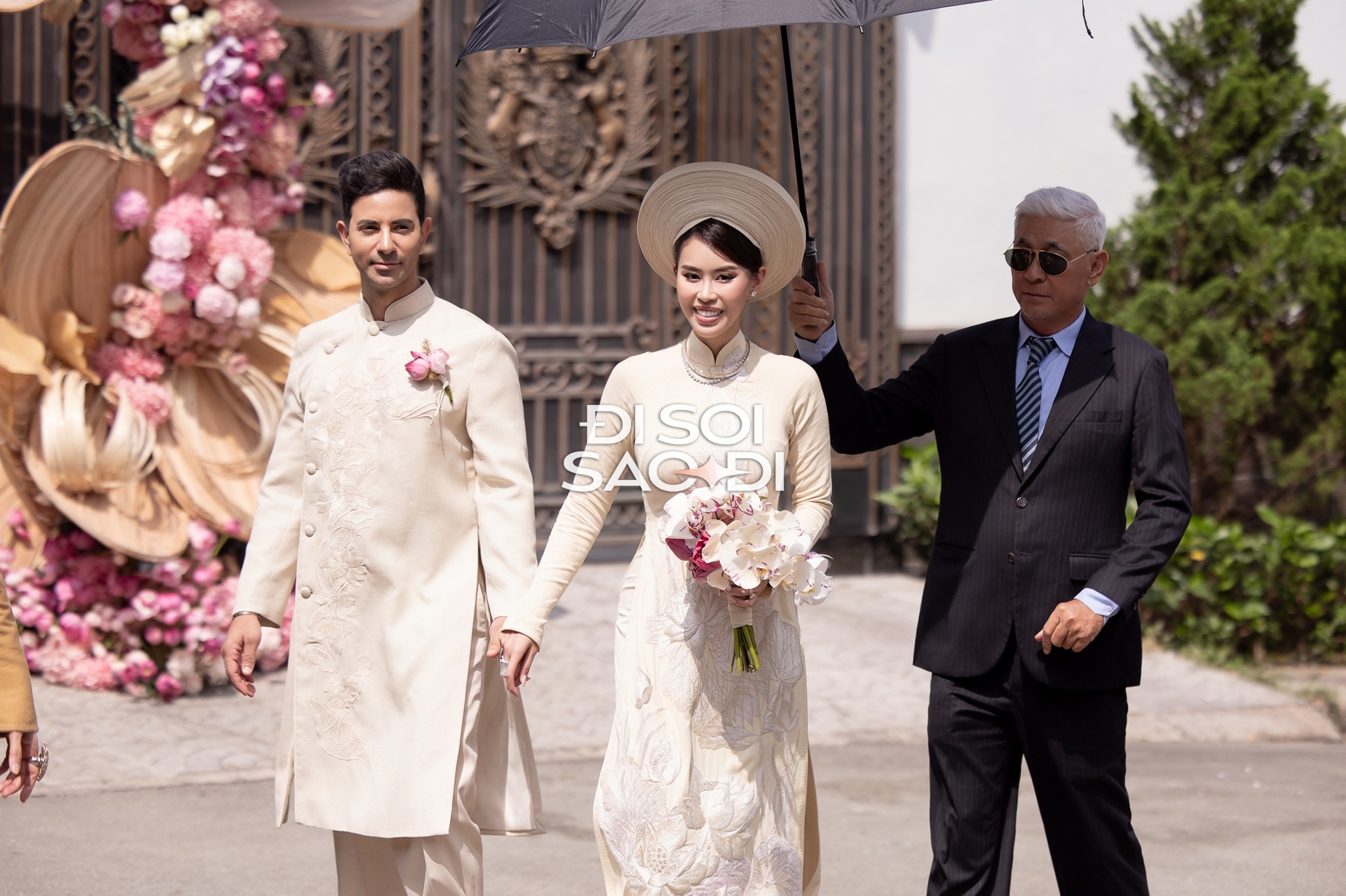 Đám cưới Tiên Nguyễn: Hôn lễ sang trọng và an ninh thắt chặt tại biệt thự - Ảnh 6. Đám cưới Tiên Nguyễn: Hôn lễ sang trọng và an ninh thắt chặt tại biệt thự - Ảnh 6.