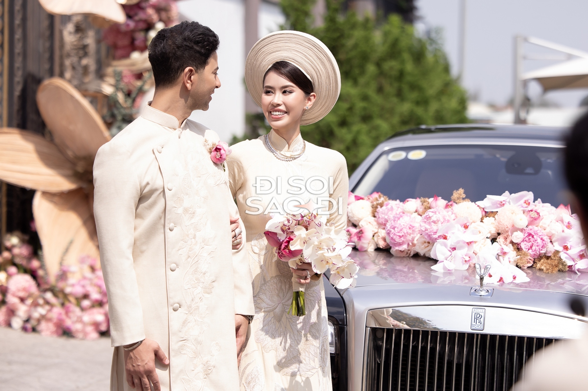 Đám cưới Tiên Nguyễn: Hôn lễ sang trọng và an ninh thắt chặt tại biệt thự - Ảnh 9. Đám cưới Tiên Nguyễn: Hôn lễ sang trọng và an ninh thắt chặt tại biệt thự - Ảnh 9.