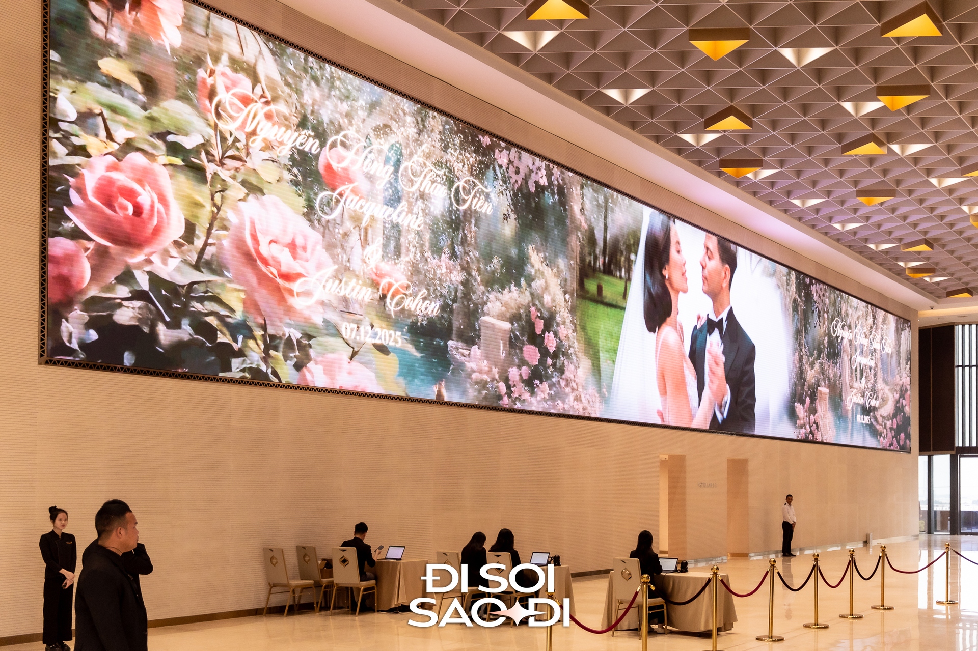 Toàn cảnh siêu lễ cưới của Tiên Nguyễn và chồng gốc Dubai: Cô dâu chú rể tình tứ, gia đình tỷ phú đến dàn khách mời Toàn cảnh siêu lễ cưới của Tiên Nguyễn và chồng gốc Dubai: Cô dâu chú rể tình tứ, gia đình tỷ phú đến dàn khách mời