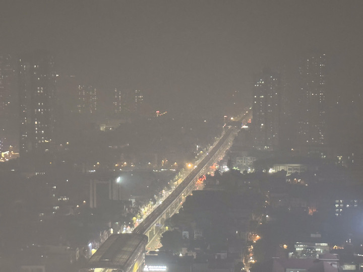 Hà Nội ô nhiễm không khí nghiêm trọng, chỉ số AQI cao nhất thế giới - Ảnh 2.