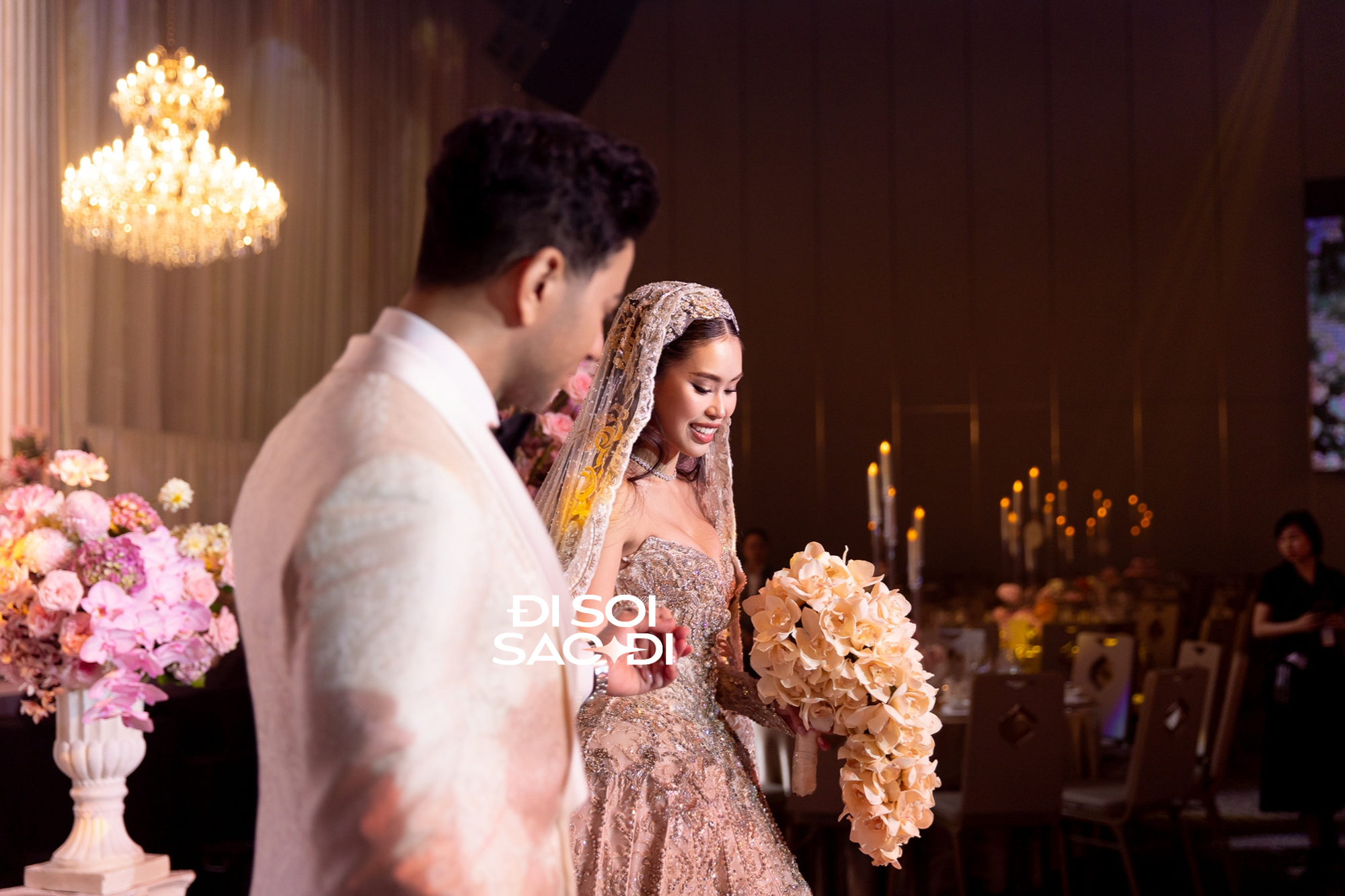 Hậu trường lễ cưới xa hoa của Tiên Nguyễn và Justin Cohen tại TP . HCM - Ảnh 3. Hậu trường lễ cưới xa hoa của Tiên Nguyễn và Justin Cohen tại TP . HCM - Ảnh 3.