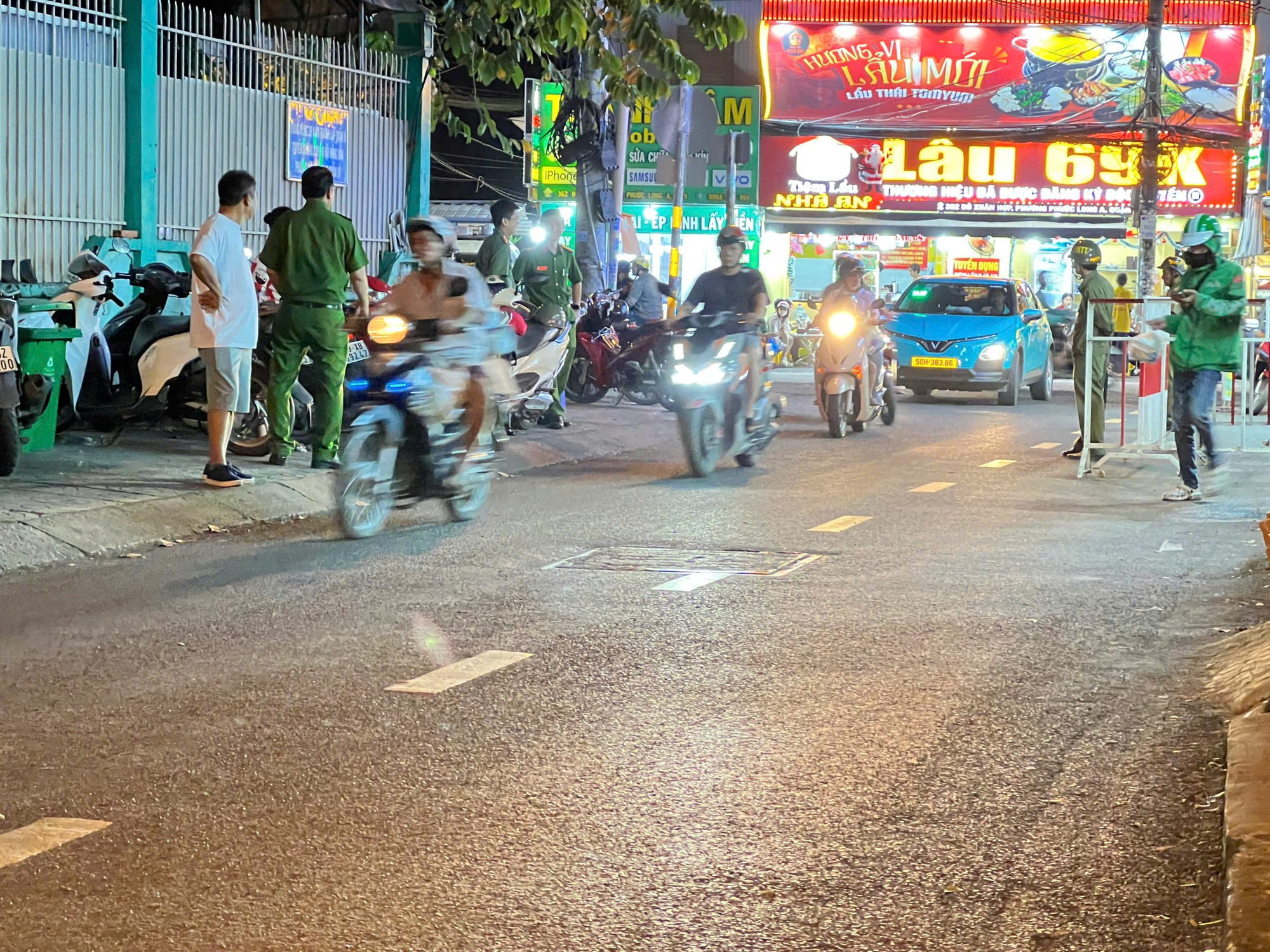 Mâu thuẫn xin đá lạnh dẫn đến cái chết đau lòng ở TP HCM - Ảnh 1. Mâu thuẫn xin đá lạnh dẫn đến cái chết đau lòng ở TP HCM - Ảnh 1.