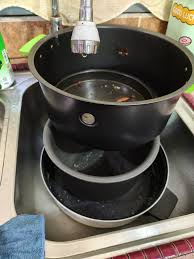 Bước vào tuổi 40 tôi nhận ra: 5 món càng giữ càng rối, bỏ đi thấy cuộc sống “dễ thở” hơn hẳn - Ảnh 1.