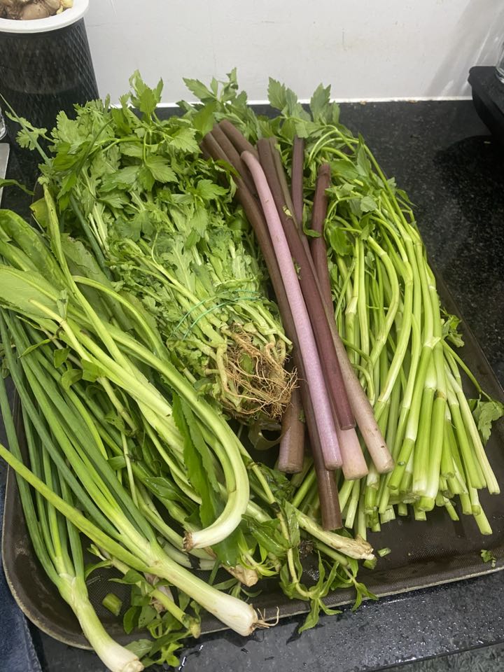 Bức ảnh đi chợ gây choáng: 435k đủ ăn cả tuần- Ảnh 1.