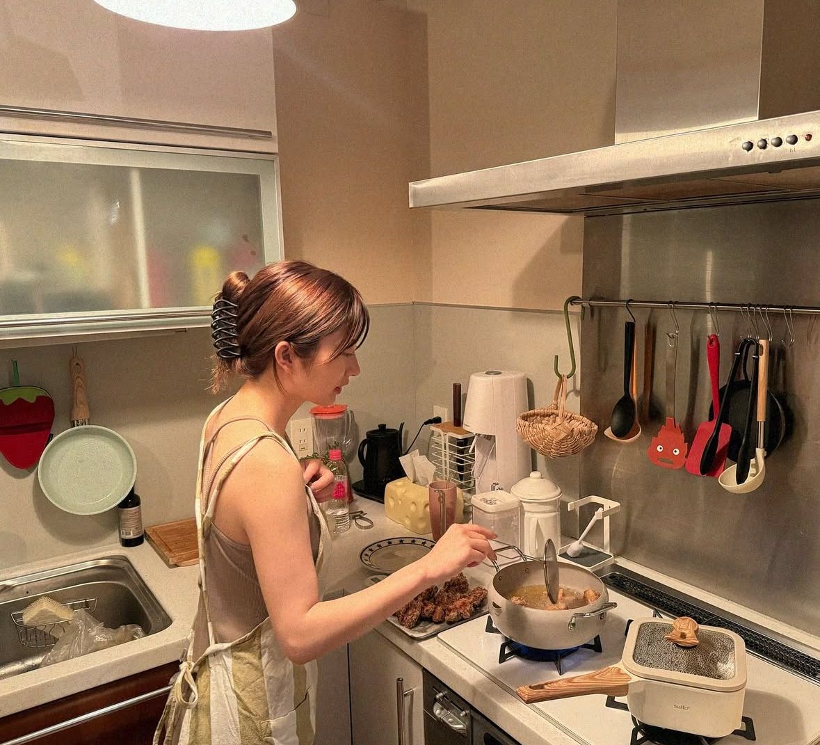 2025, tôi mua đúng 6 món và nhờ đó giảm được một nửa chi tiêu gia đình - Ảnh 1.