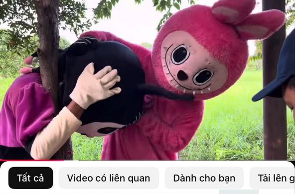 Cảnh giác với nội dung độc hại nhan nhản trên Youtube: Người lớn còn ớn lạnh, làm sao để trẻ không bị 