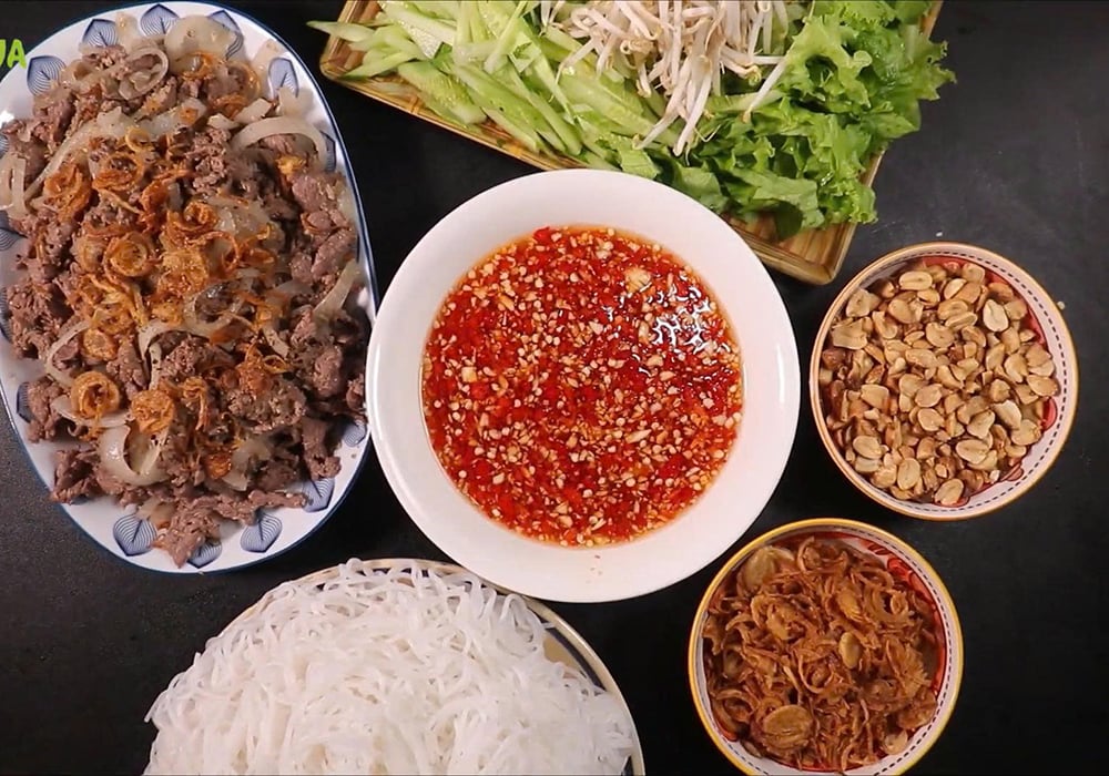 Không phải bánh mì, món ăn từ 35.000 đồng/phần này mới là hương vị Việt lọt top 100 thế giới năm 2026 - Ảnh 3.