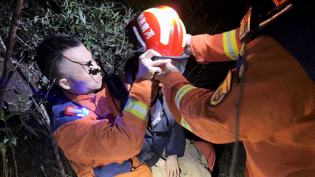 Hai đứa trẻ bỗng mất hút sau lời rỉ tai về 