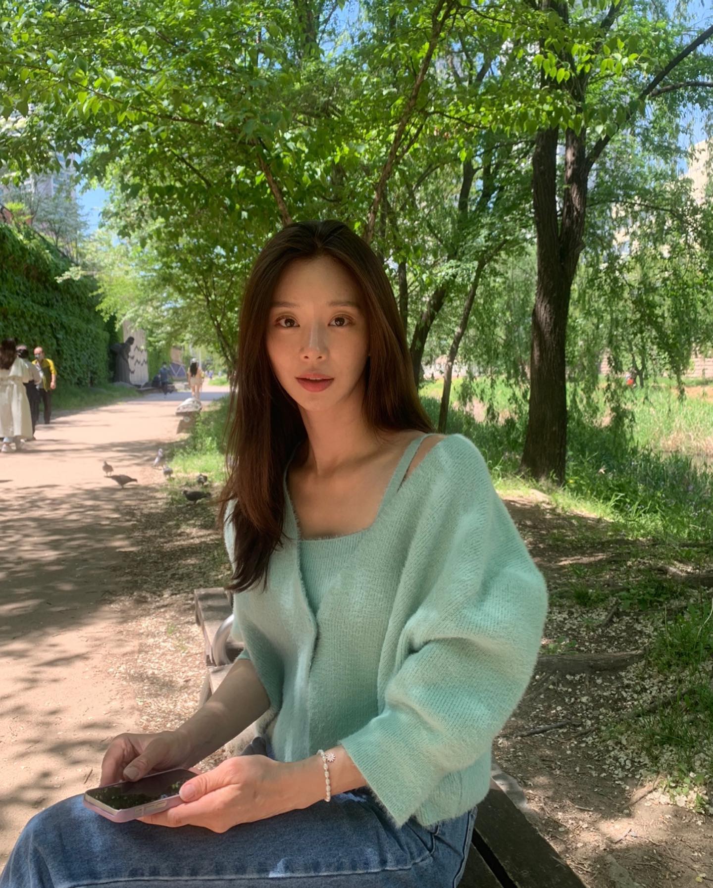 10 Set đồ layer nhẹ nhàng cho phối đồ mùa đông thêm sành điệu - Ảnh 10. 10 Set đồ layer nhẹ nhàng cho phối đồ mùa đông thêm sành điệu - Ảnh 10.