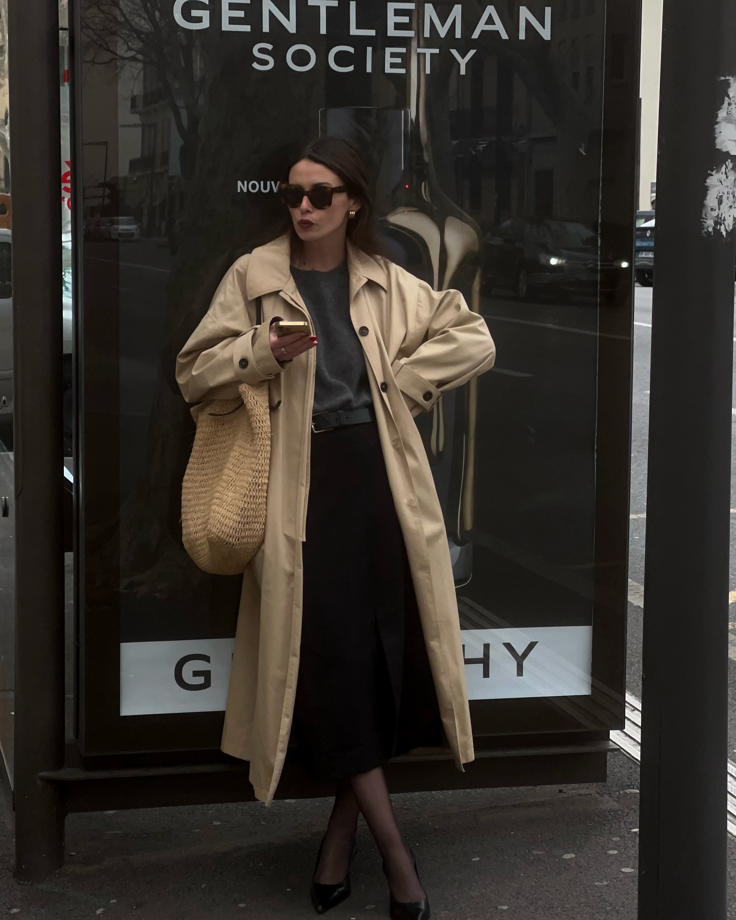 5 Món thời trang phụ nữ Pháp cần có để tủ đồ tối giản luôn sang trọng - Ảnh 4. 5 Món thời trang phụ nữ Pháp cần có để tủ đồ tối giản luôn sang trọng - Ảnh 4.