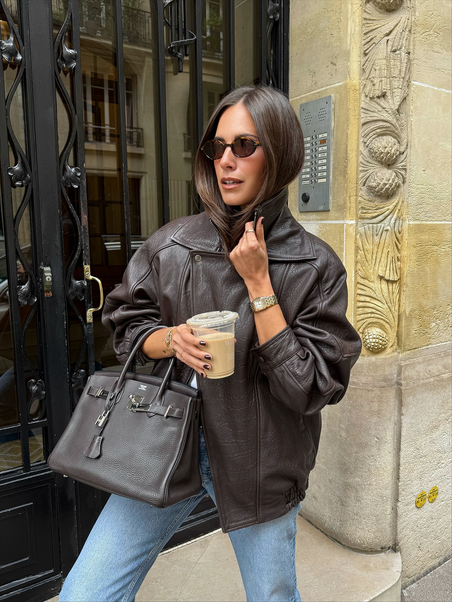 5 Món thời trang phụ nữ Pháp cần có để tủ đồ tối giản luôn sang trọng - Ảnh 1. 5 Món thời trang phụ nữ Pháp cần có để tủ đồ tối giản luôn sang trọng - Ảnh 1.