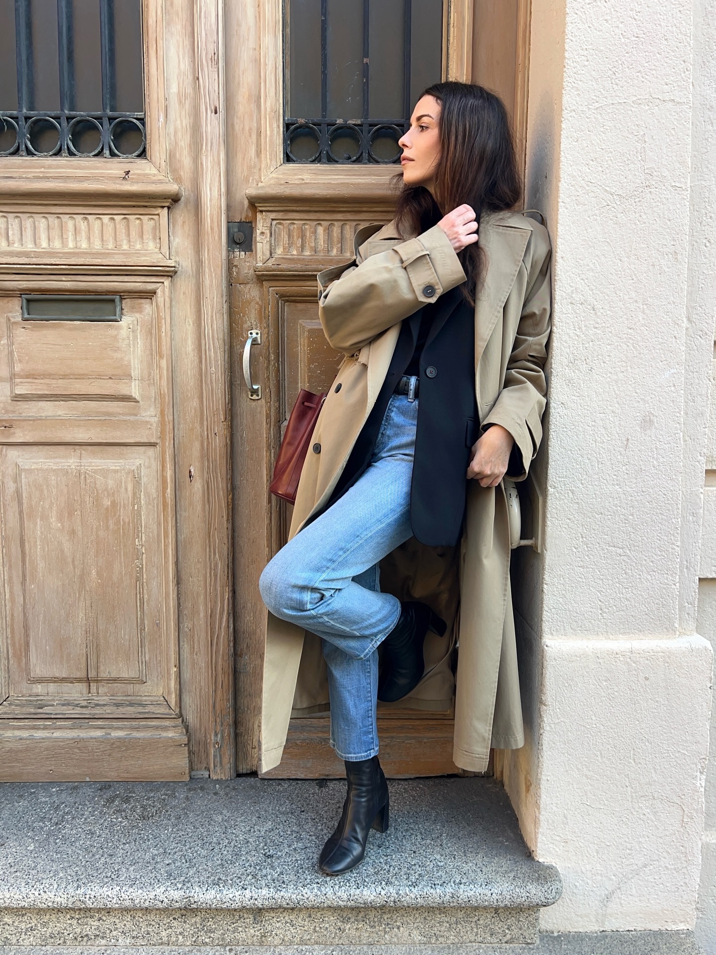 5 Món thời trang phụ nữ Pháp cần có để tủ đồ tối giản luôn sang trọng - Ảnh 6. 5 Món thời trang phụ nữ Pháp cần có để tủ đồ tối giản luôn sang trọng - Ảnh 6.