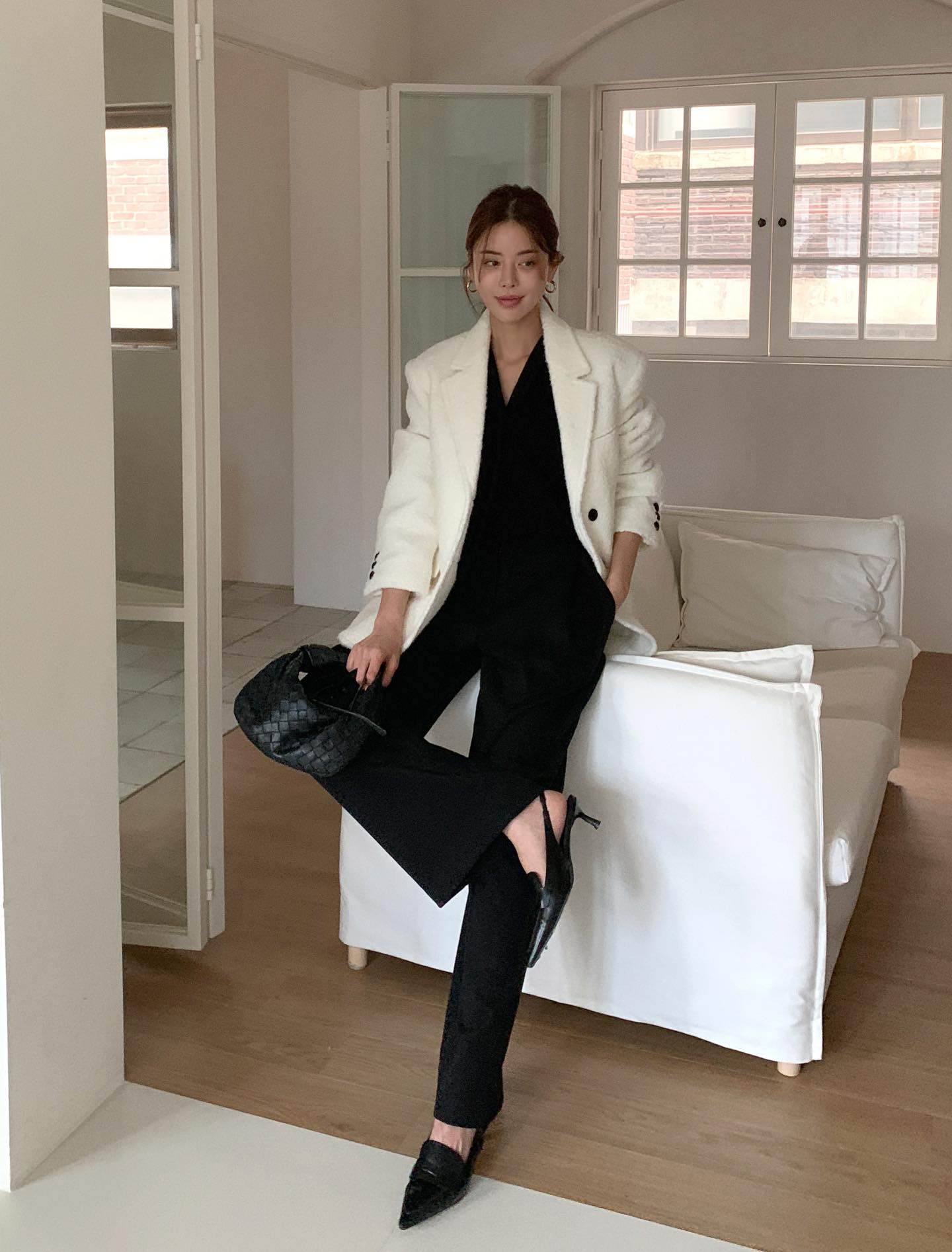 10 Set đồ layer nhẹ nhàng cho phối đồ mùa đông thêm sành điệu - Ảnh 1. 10 Set đồ layer nhẹ nhàng cho phối đồ mùa đông thêm sành điệu - Ảnh 1.