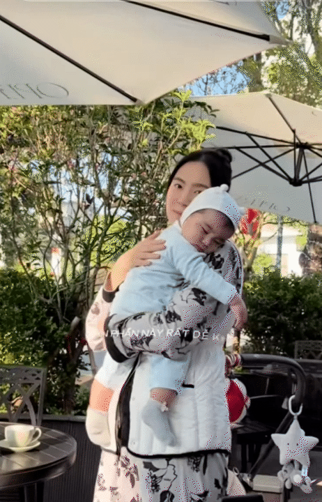 Đi thăm bé Panda, mẹ bỉm Ngô Mai Phương hé lộ một góc biệt thự xa hoa nhà chồng Mai Ngọc- Ảnh 5. Đi thăm bé Panda, mẹ bỉm Ngô Mai Phương hé lộ một góc biệt thự xa hoa nhà chồng Mai Ngọc- Ảnh 5.