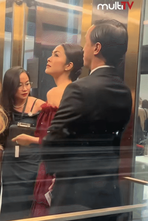 Đã tìm ra bộ đầm đỏ Đã tìm ra bộ đầm đỏ