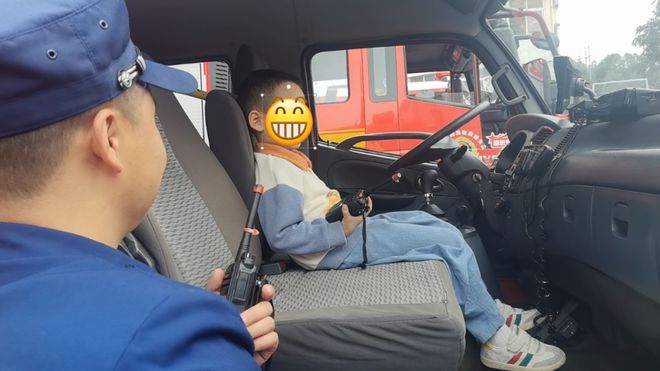 Hai đứa trẻ bỗng mất hút sau lời rỉ tai về 