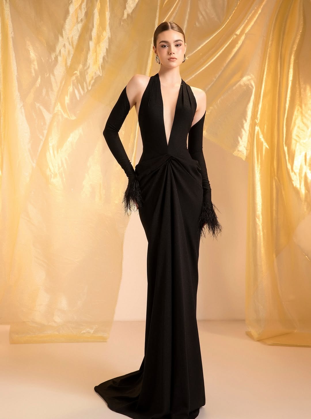 Dàn mỹ nhân đi ăn cưới con gái tỷ phú: Lên đồ tinh tế thanh lịch, quan trọng là KHÔNG lấn lướt cô dâu- Ảnh 16. Dàn mỹ nhân đi ăn cưới con gái tỷ phú: Lên đồ tinh tế thanh lịch, quan trọng là KHÔNG lấn lướt cô dâu- Ảnh 16.